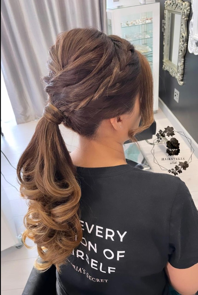 Elegant brunette ponytail hairstyle by Hairstelle